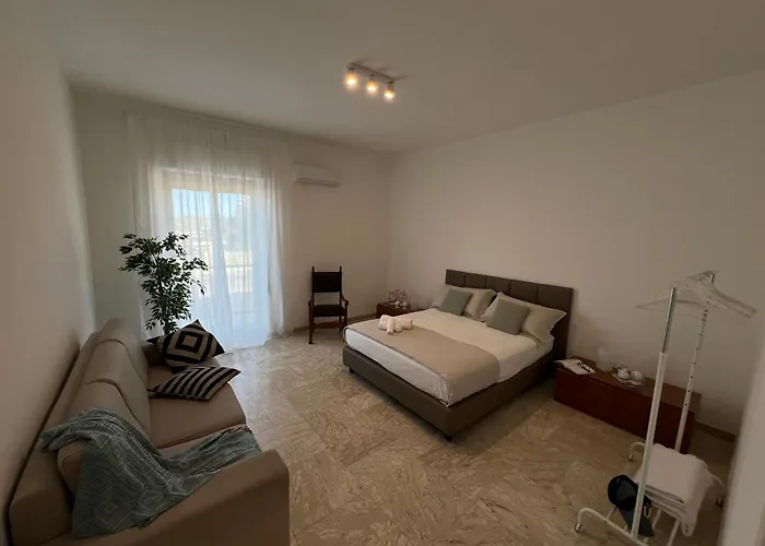 Casa Roberta With Balcony And Sea View