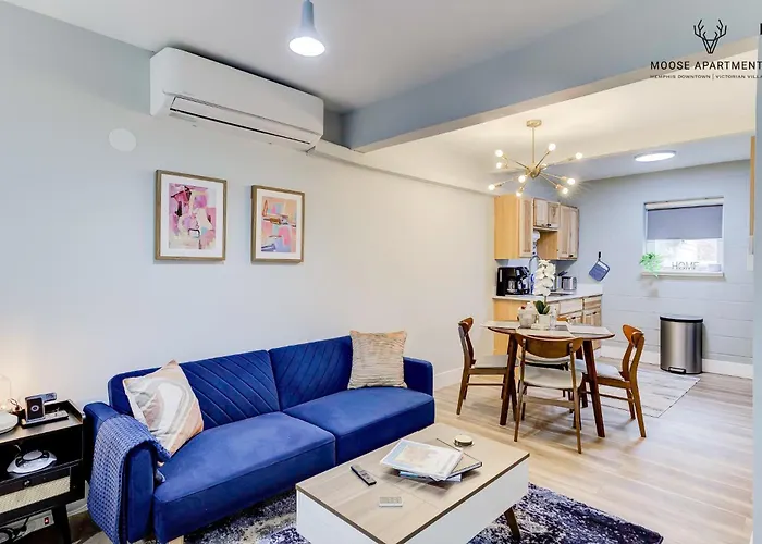 Brand New Luxe Modern Loft With King Bed Free Parking And Wi-Fi