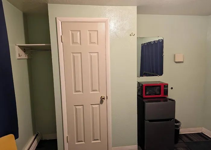 Tour Inn Motel