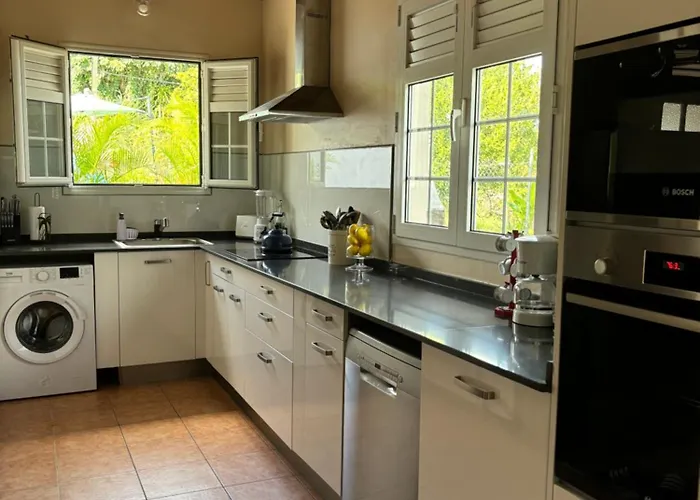 Villa Elise Jolie Maison , Piscine, Wifi, Pour 7 Personnes