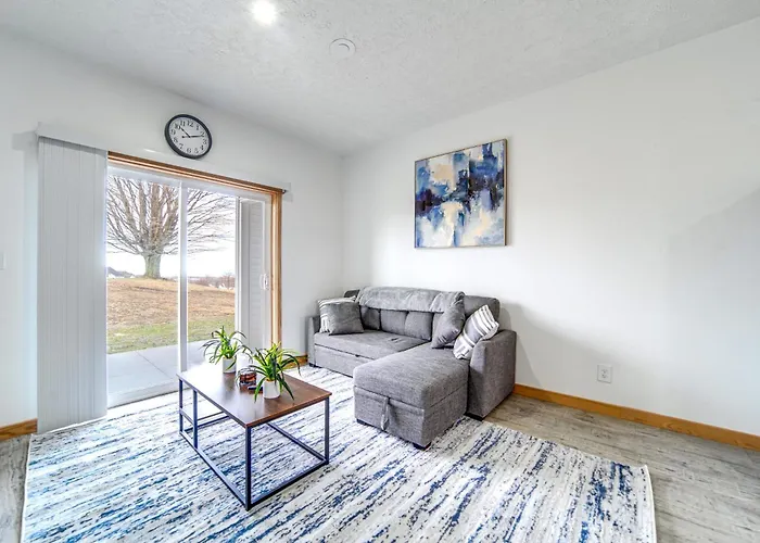 4 Mi To Lake Erie: Condo In Golf Community