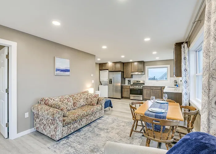 Newly Renovated Maine Retreat: Deck W/ Ocean View!