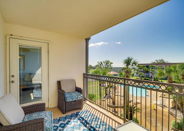 Biloxi Condo W/ Pool Access - Steps To Beach!
