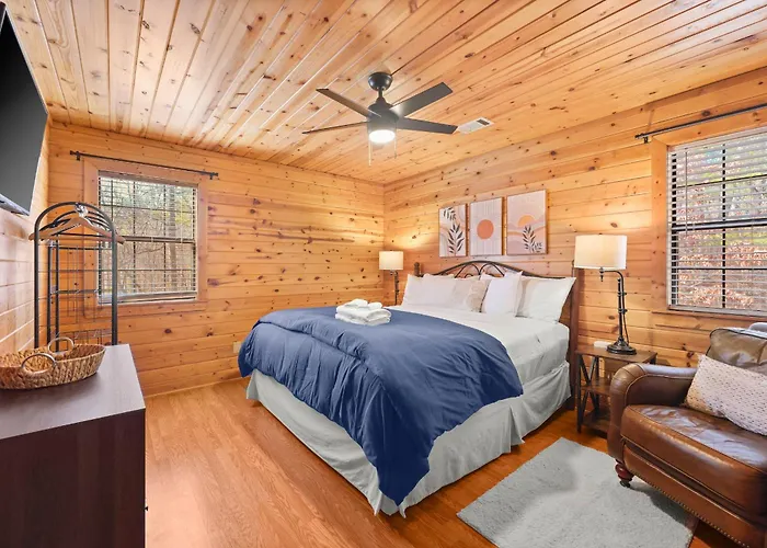 Firefly Lodge - Cozy 4 Bedroom Cabin Minutes To Helen