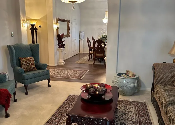 Unwind And Relax 4 Bedroom Stay