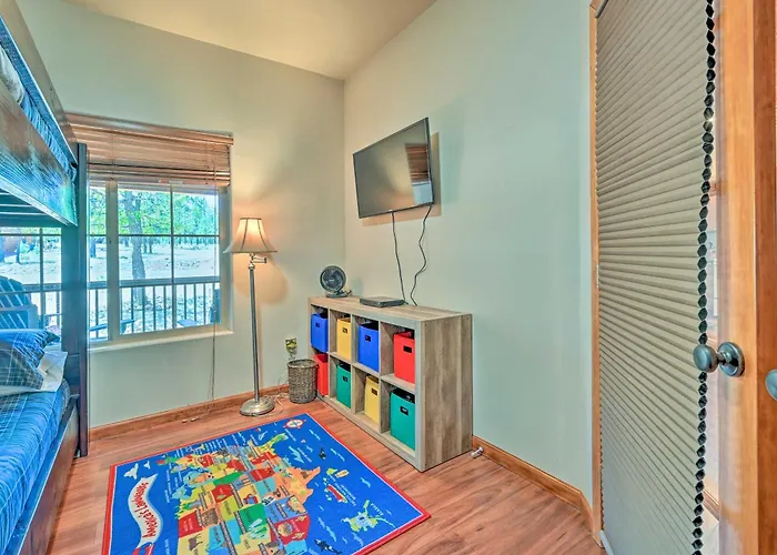 Bring A Pet: Happy Jack Cabin W/ Fire Pit!