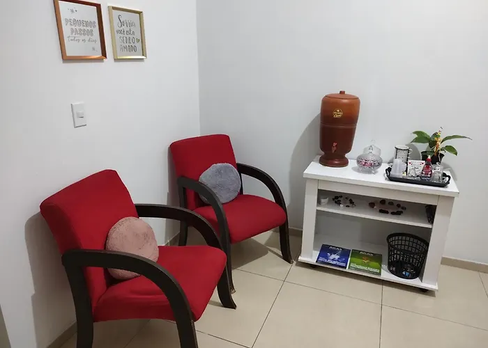 Quarto Confortavel Em Est Velha