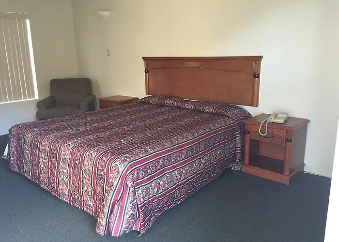 Golden Hills Motel