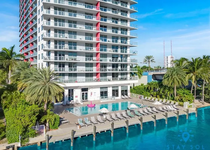 Infinite Views, Amazing Pool, Gym, Near Beach