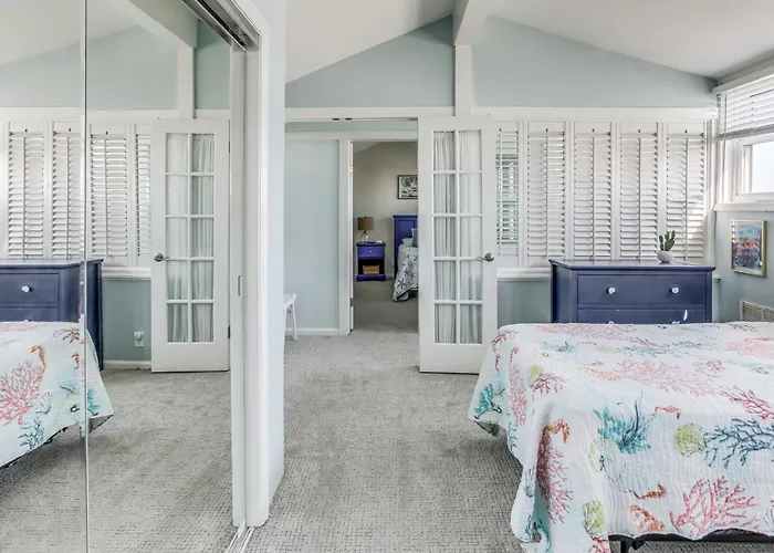 'Salt & Light' Oceanfront Condo W/ Pool & Elevator