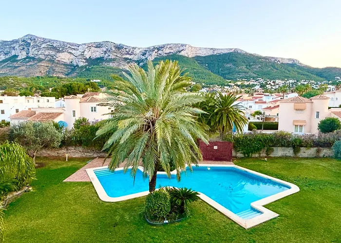Hoteltype Penthouse 2 Beds, Parking, Wifi & Pool Stunning Views