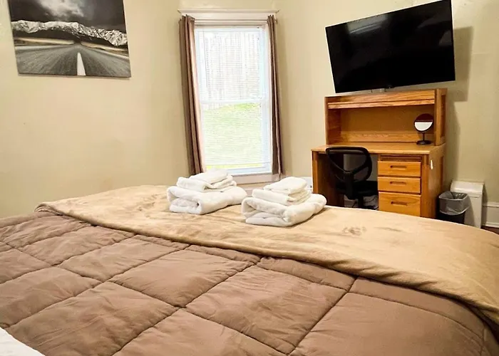 1St Base Apt 1 All Star Baseball Rentals