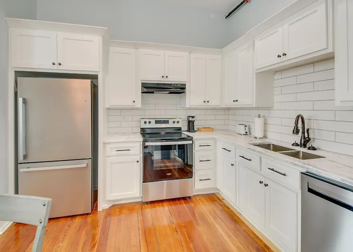 Downtown Hot Springs Condo Near Bathhouse Row!