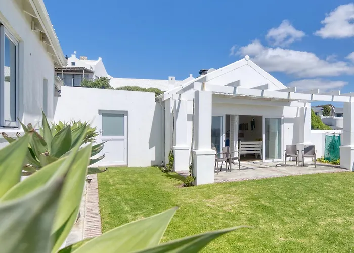 Twee Brode In Arniston