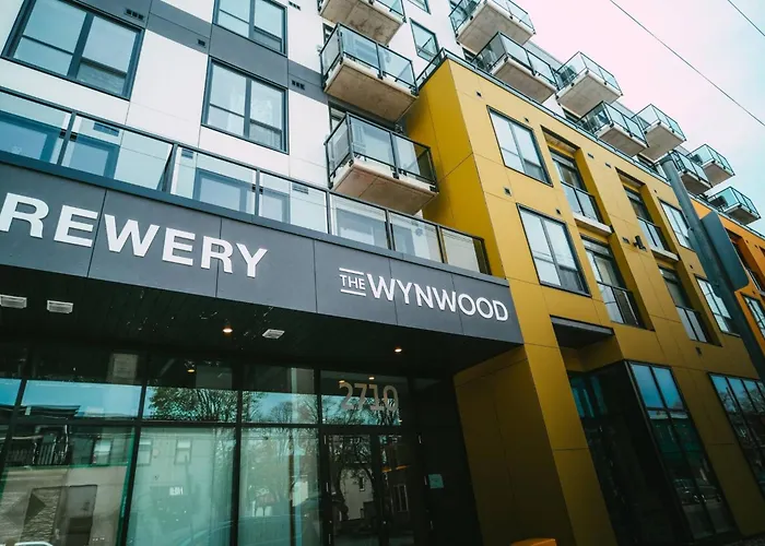 Chic Cozy Retreat - 2Br - Stunning North End Views