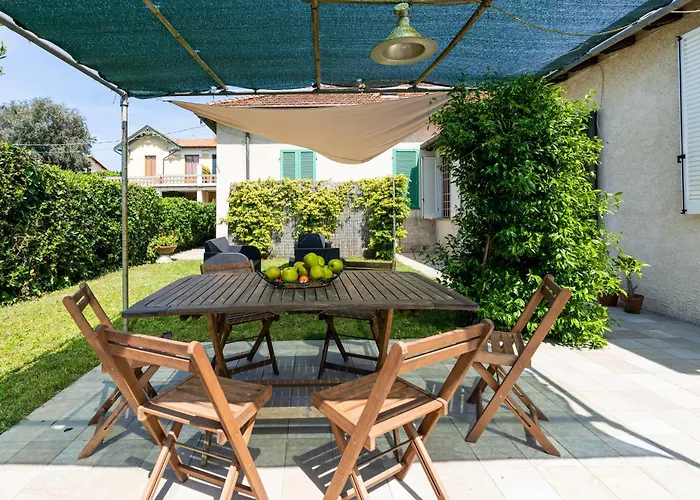 Fantastica Casa Sul Mare Con Giardino Privato