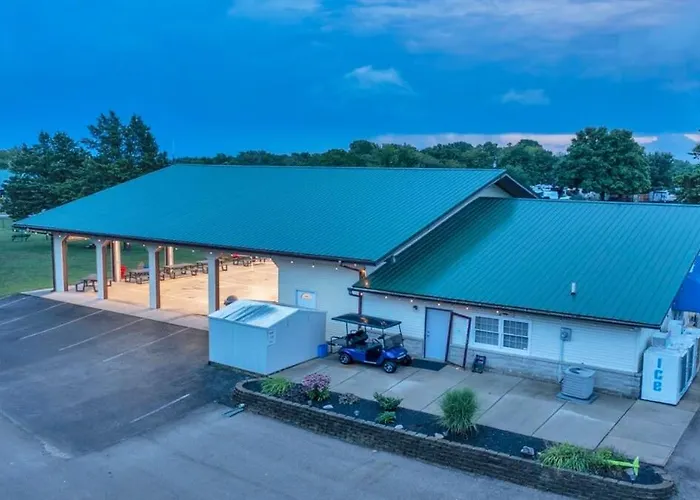 Charming Log Cabin In Bloomington