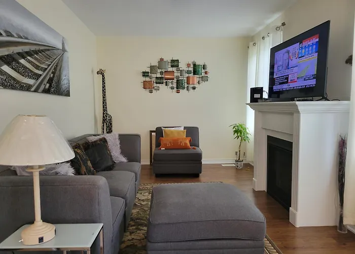 Jack & Jill Private Suite @Roseglen Place