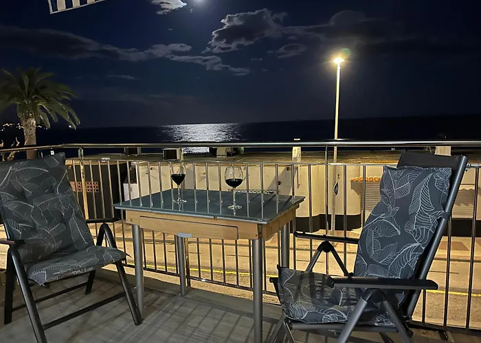 Estudio Con Impresionantes Vistas Al Mar