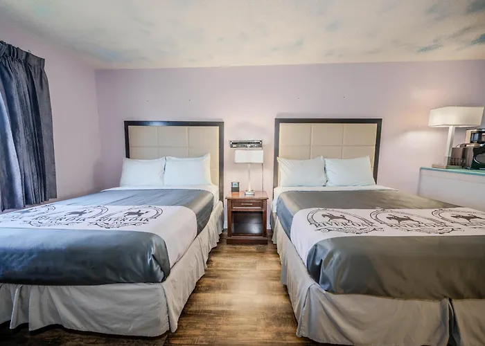 River Oak Inn