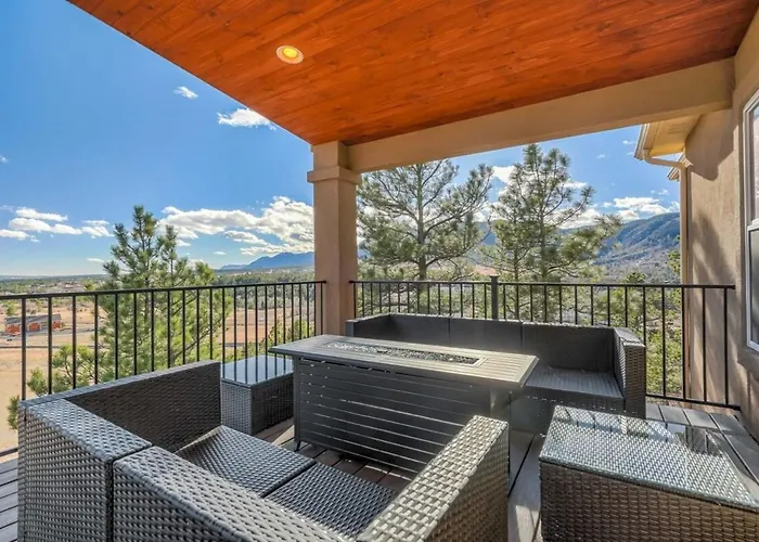 Stargazer Paradise - Top Spot Hot Tub Gym Man Cave