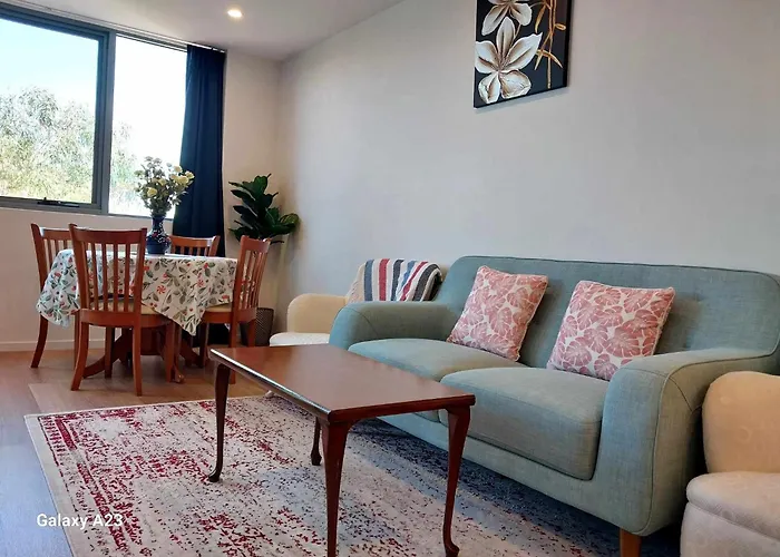 Lux 2 Bed 2 Bath Secure Parking Apartment In The Heart Of Dickson, Canberra