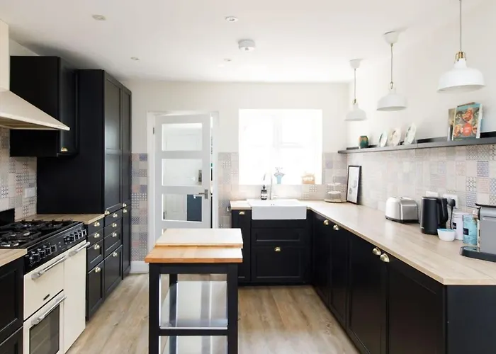3Bd Family Beach Retreat In West Wittering