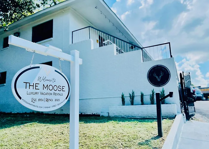 The Moose - Safe Luxe Studio Near Downtown Memphis - Free Parking And Wifi