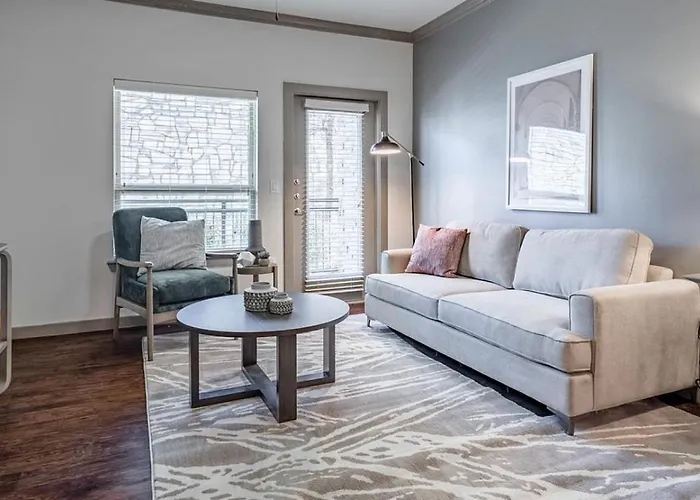 Landing Modern Apartment With Amazing Amenities