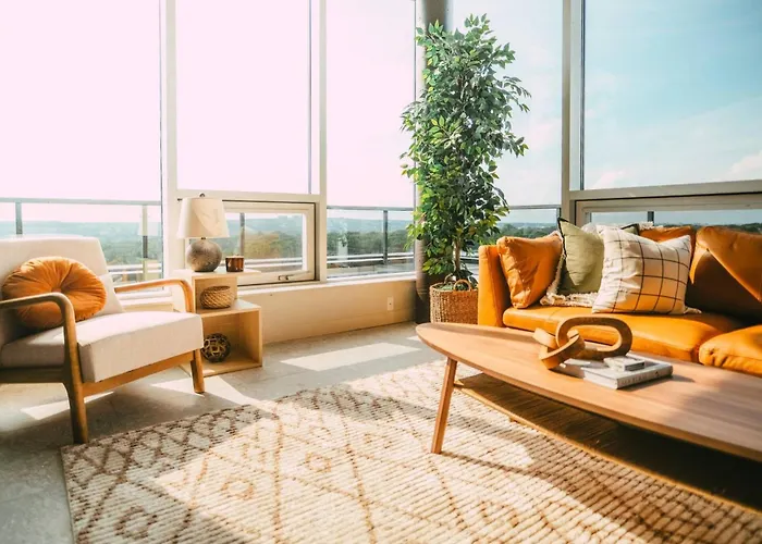 Luxury 2Br Penthouse Apt In Central Halifax