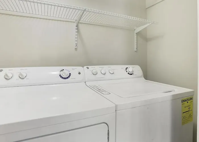 Penthouse Loft- Balcony Over Downtown Statesboro