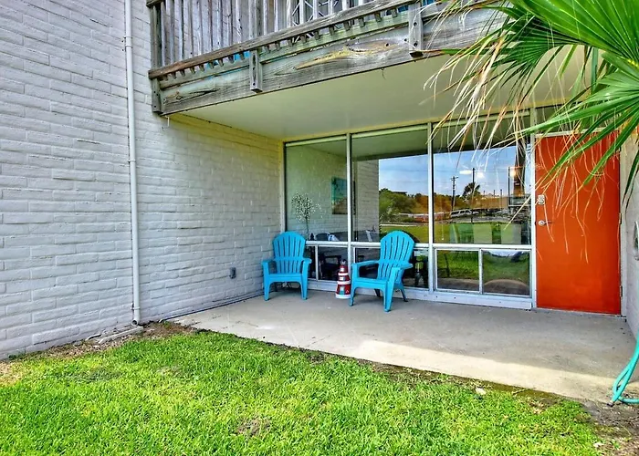 A Salty Day Getaway At Sea Sands Condominiums