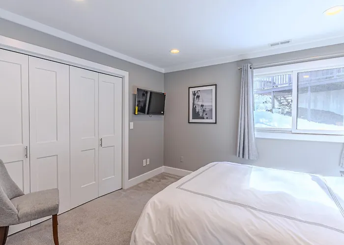Skylift Lodge - Luxury Mountain Creek Family Condo