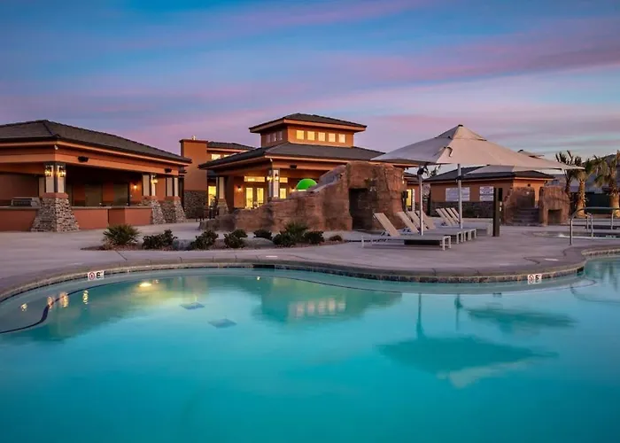 Zion Village Private Poolside Home