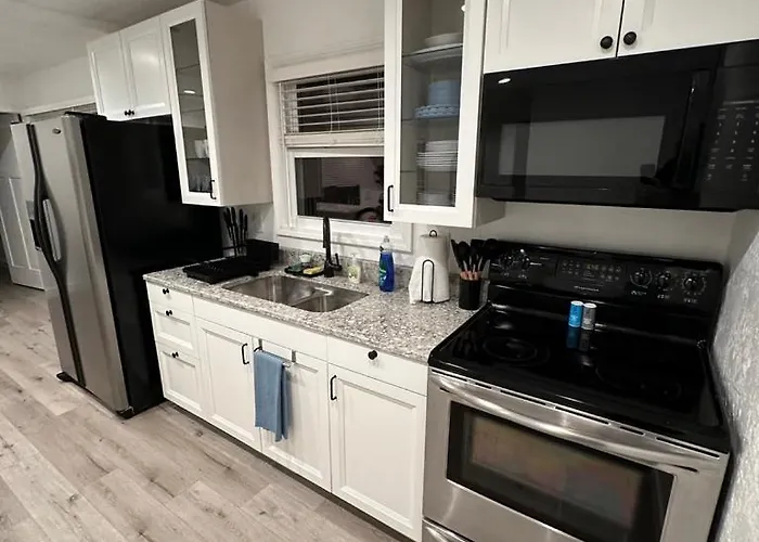 2Br Gem: Modern Comfort & Style