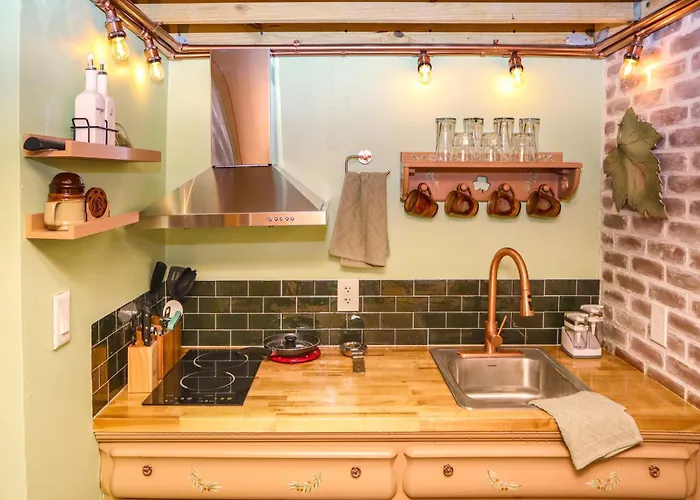 Miami Tiny Vintage Cottage