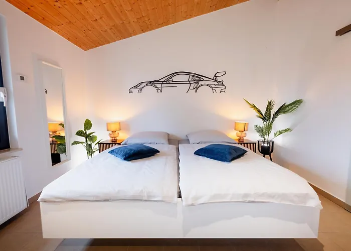 Racing-Chalet
