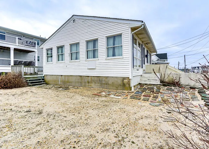 Beachfront Lavallette Home - 2 Mi To Casino Pier!
