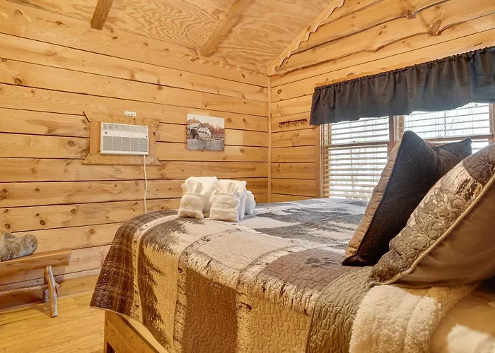 Secluded Family Retreat In Dahlonega W/ Hot Tub!