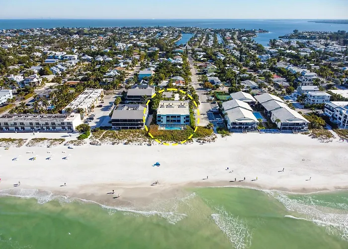 Seaside Beach House 205