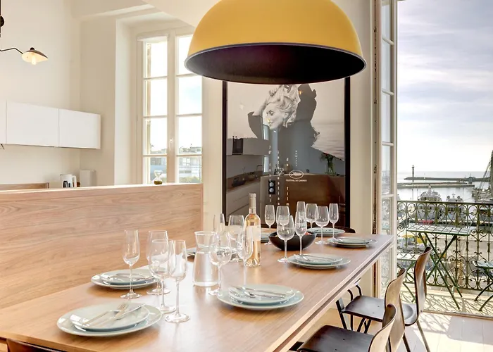 Upstays Residence 12 Apartments Palais