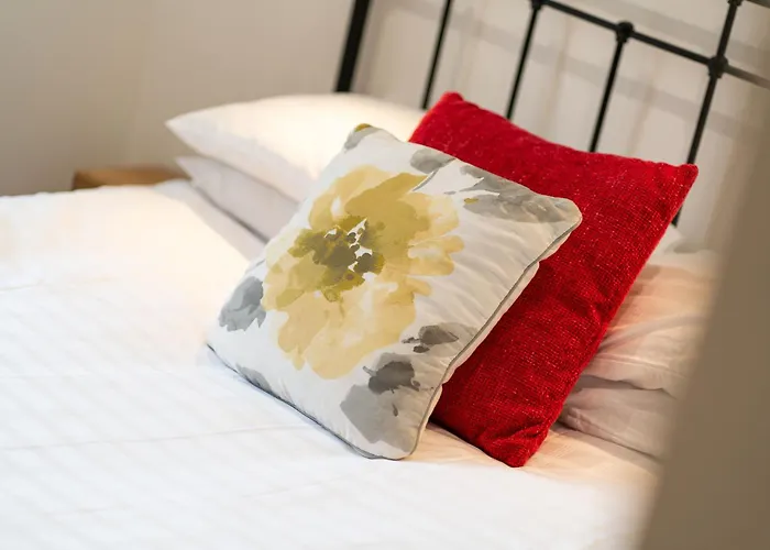 Grange8 Luxury Snug & Courtyard In Blairgowrie