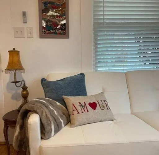 Newly Remodeled Studio Near Downtown Brenham