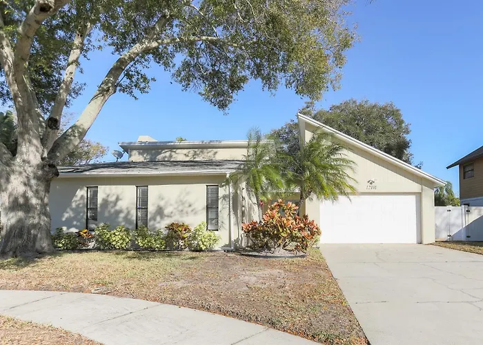 Snook Haven - Hot Tub, Pool, Minigolf, Dog Space