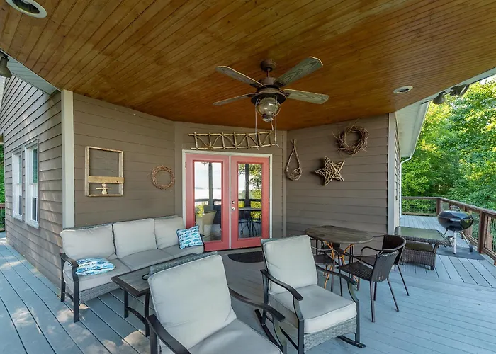 Ridgetop Hideaway