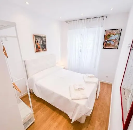 Anna & Thomas - Sitges Center Apt