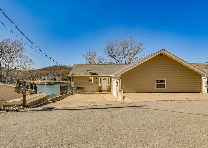 Private Dock! Waterfront Sunrise Beach Rental