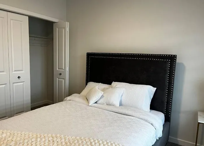 Home Away From Home In Nw Calgary