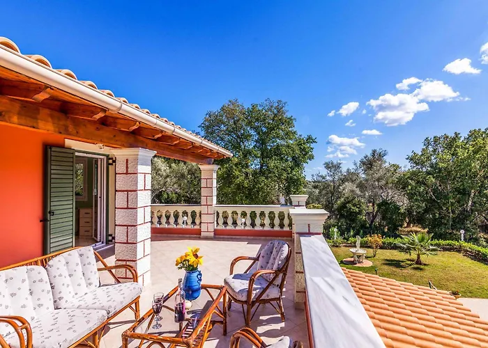 Villa Mirela Mikri
