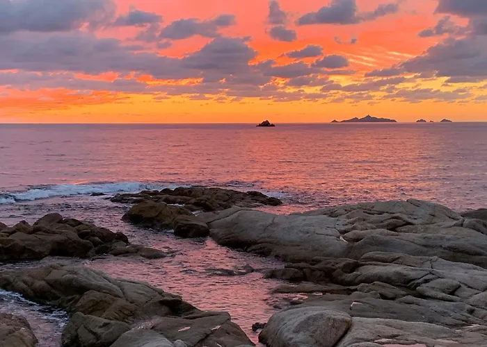 Casa Mare, Cabanon Sur La Plage A Ajaccio Vue Sanguinaires